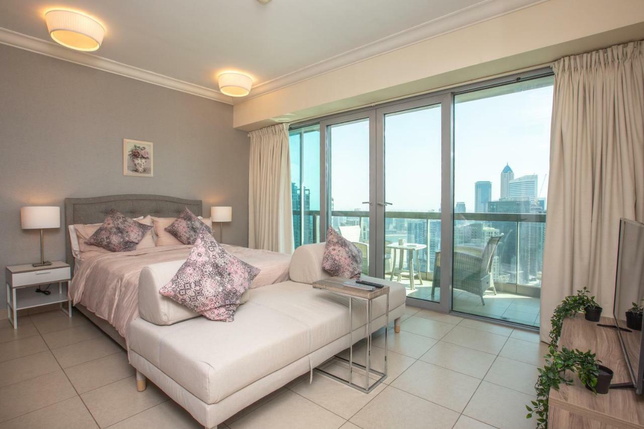 Appartamento Prime Retreats - Downtown Dubai Esterno foto