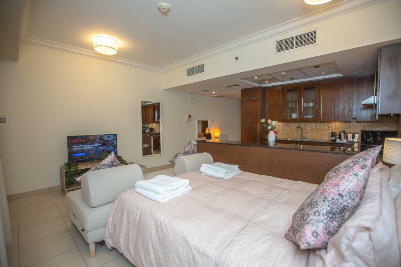 Appartamento Prime Retreats - Downtown Dubai Esterno foto